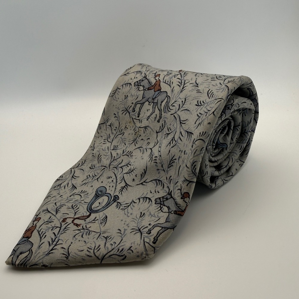 Givenchy Gentlemen Paris Silk Tie Gray Equestrian Horse Fox Hunt Print Mens